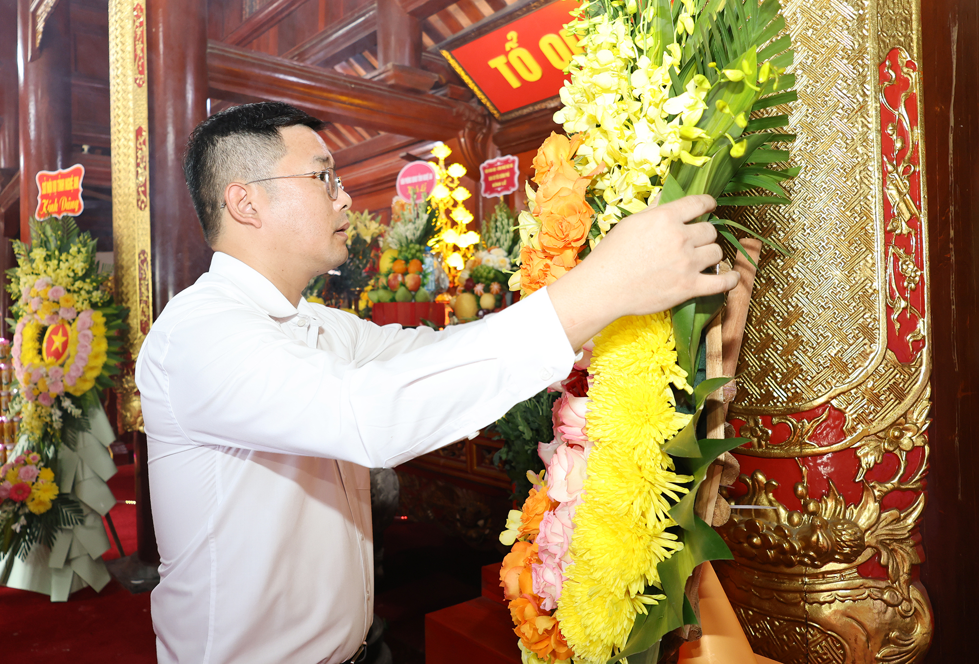Anh-tin-bai